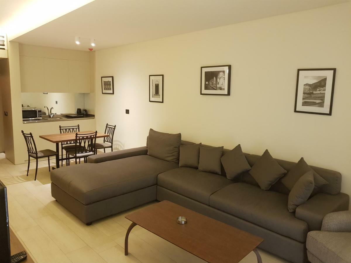 Le Pave Residences Bayt al Kuku Extérieur photo
